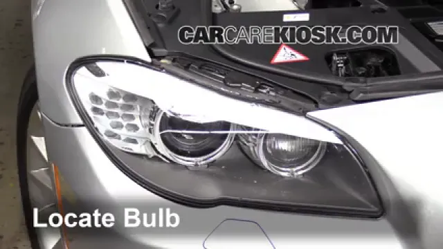 2011 BMW 535i 3.0L 6 Cyl. Turbo Éclairage Feu clignotant avant (remplacer l'ampoule)